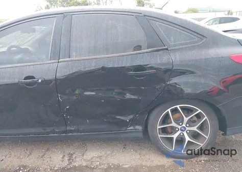 2017 Ford Focus Sel z USA, uszkodzony, nr VIN 1FADP3H23HL266049